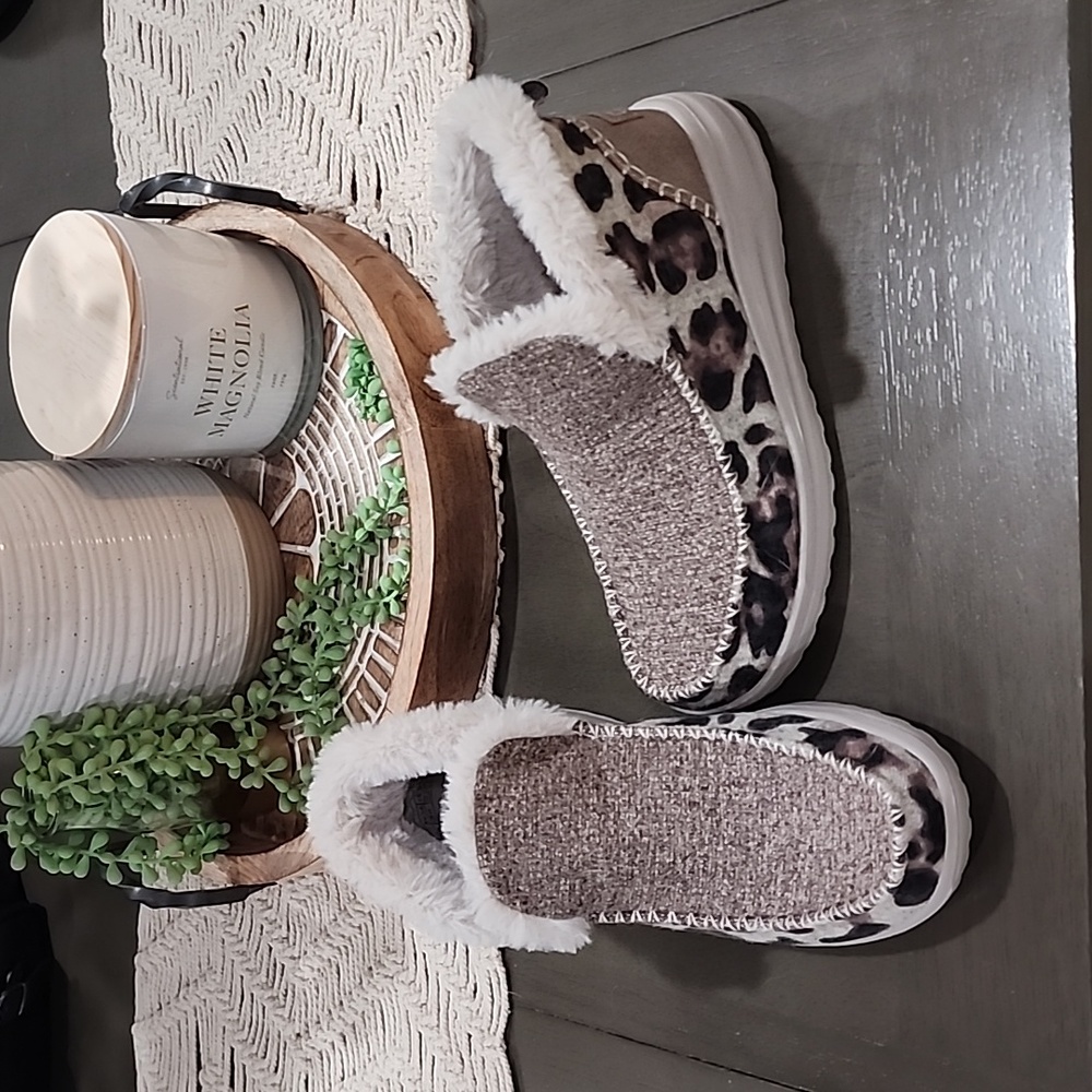 Hey dudes Women's leopard print slip-on